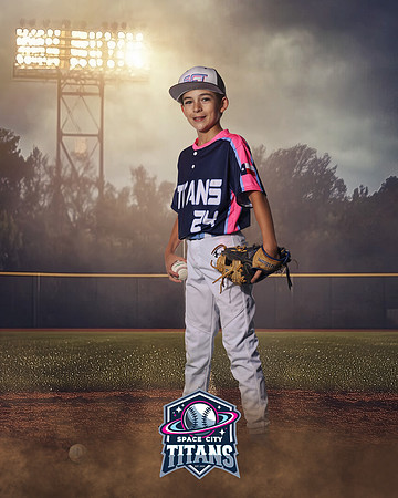 11U_POLERSTOCK_LUKE_CAM14819_FIELDLIGHTS