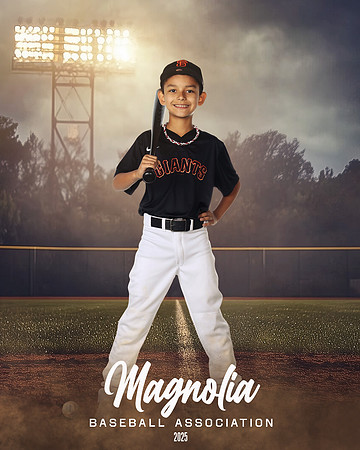 9_10U_Giants_Ibarra_Hendrix_MAG10182_FIELD LIGHTS_