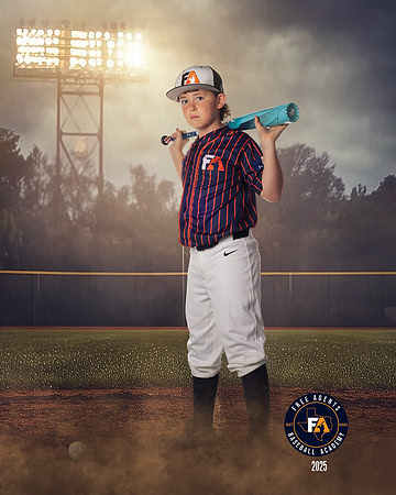 9U MINTER_COLE_WILL_IMGL4776_FIELDLIGHTS