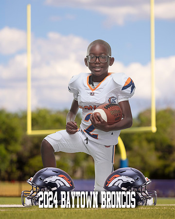 FR_Fountain_Logan_IMGL2021_GOAL POST KNEELING_