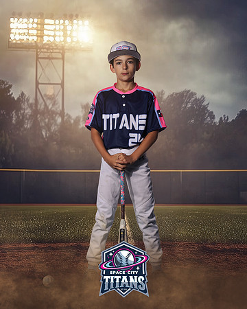 11U_POLERSTOCK_LUKE_CAM14813_FIELDLIGHTS