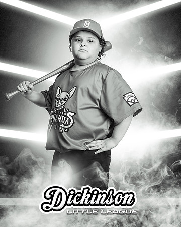 BW_MINORS_CHIHUAHUAS_MARTINEZ_Charles_Diaz_DLL29174_CORNERED_