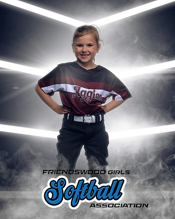 6U_AGGIES_James_Ellie_DLL29890_CORNERED_