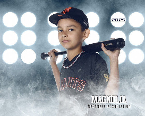9_10U_Giants_Ibarra_Hendrix_MAG10185_LIT