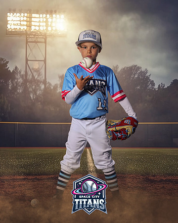 8U_Ilieski_Ashton_CAM14688_FIELDLIGHTS