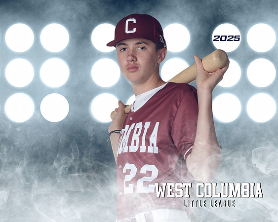 SENIOR MAROON_Hanzik_Truitt_IMGL7486_LIT_