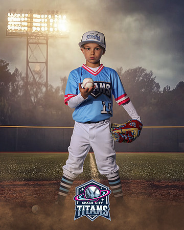 8U_Ilieski_Ashton_CAM14687_FIELDLIGHTS