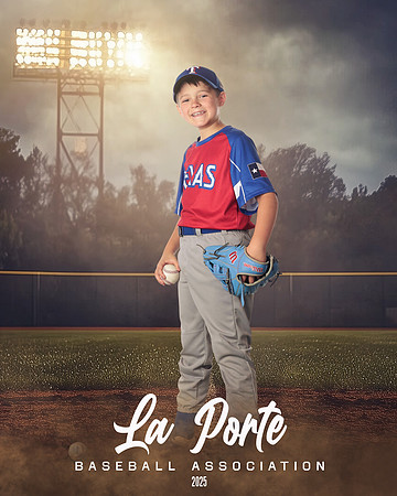 10U_Mustang_Rangers_Cook_Christopher_LP024127_FIELDLIGHTS