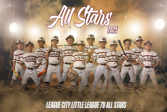 7U TEAM PHOTO 12X8