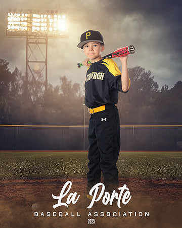 8U_Pinto_Pirates_Cook_Cameron_LP024118_FIELDLIGHTS