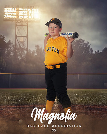 6U_Pirates_Cordova_Luke_MAG25867_FIELD LIGHTS_