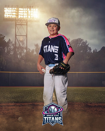 11U_WILLIAMS_MADDOX_CAM14764_FIELDLIGHTS