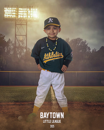 TB_ Athletics_Lopez_Domingo_BAY12414_FIELDLIGHTS