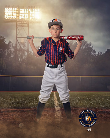 9U MINTER_HODGES_LIAM_IMGL4600_FIELDLIGHTS