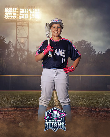 11U_PHILLIPS_AYDEN_CAM14752_FIELDLIGHTS