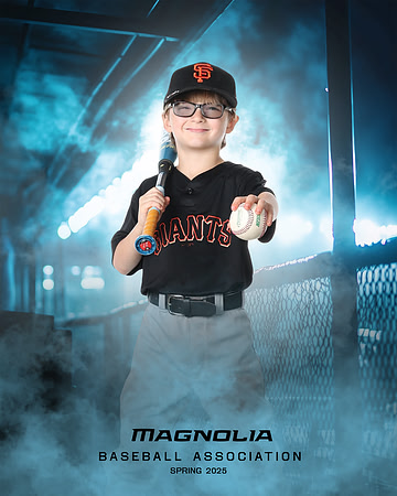 7U_Giants_Isabell_Levi_MAG10427_DUGOUT_