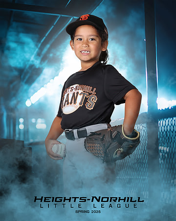 PW_GIANTS_West_Simona_HN010023_DUGOUT