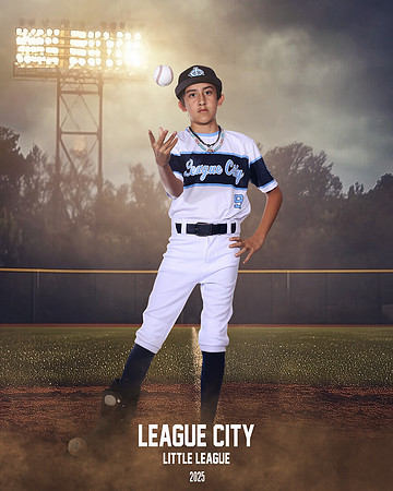 MJR.Yount.Rays_Hernandez_Declan_143A9900_FIELDLIGHTS
