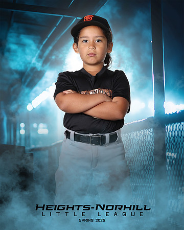 PW_GIANTS_West_Simona_HN010017_DUGOUT