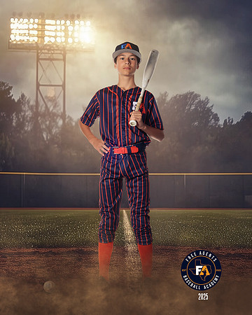 13U_ORTIZ_EASTON_IMGL4985_FIELDLIGHTS
