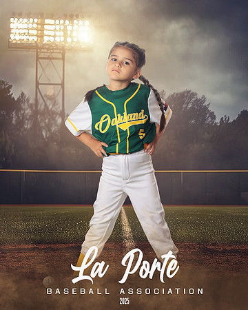 5U_Shetland_Athletics_Brockman_Lorelai_LP022738_FIELDLIGHTS