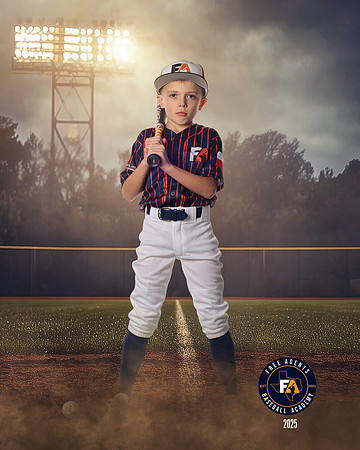 9U GARZA_MILLER_CADEN_IMGL4808_FIELDLIGHTS