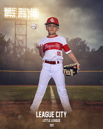 AA.Birkensehr.Reds_Conner_Skylar_143A1262_FIELD LIGHTS_