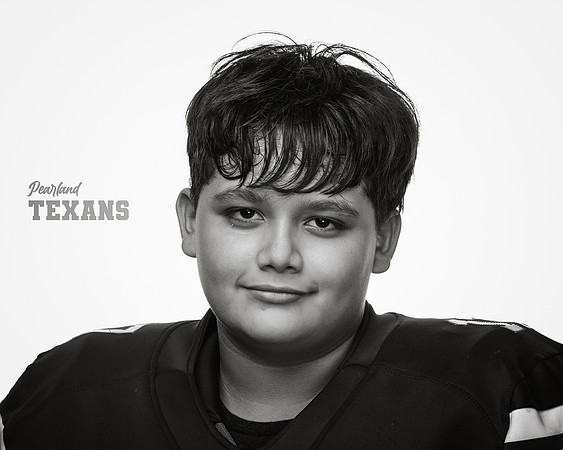 BW_SR_Flores_Isaiah_IMGL0076_HS_