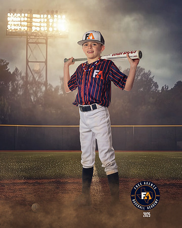 9U GARZA_EWELL_EASTON_IMGL4723_FIELDLIGHTS