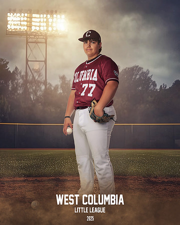 SENIOR MAROON_Henry_Regan_IMGL7481_FIELD LIGHTS_