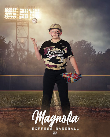 12U_Baack_Grayson_MAG27648_FIELDLIGHTS