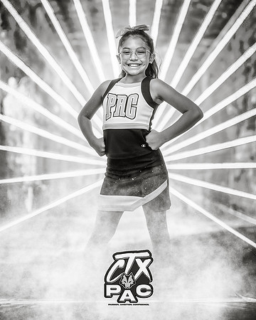 10UCHEER_Botello_Sophia_SF_21416_LAZER_bw