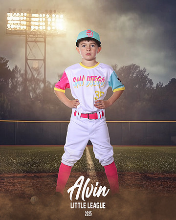 CP_PADRES_8U_McCracken_Holden_CAM12412_FIELDLIGHTS