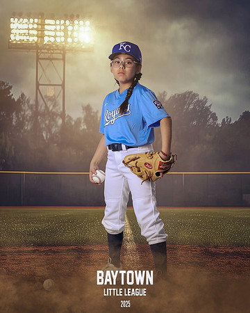 M1_Royals_Castillo_Ariana_BAY28943_FIELDLIGHTS