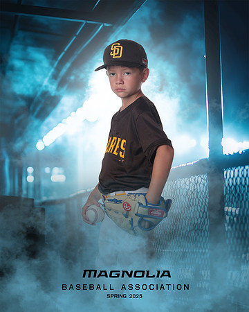 6U_Padres_Bybee_Benson_MAG26634_DUGOUT_