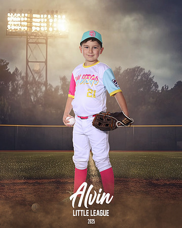 CP_PADRES_8U_Postell_Levi_CAM13101_FIELDLIGHTS