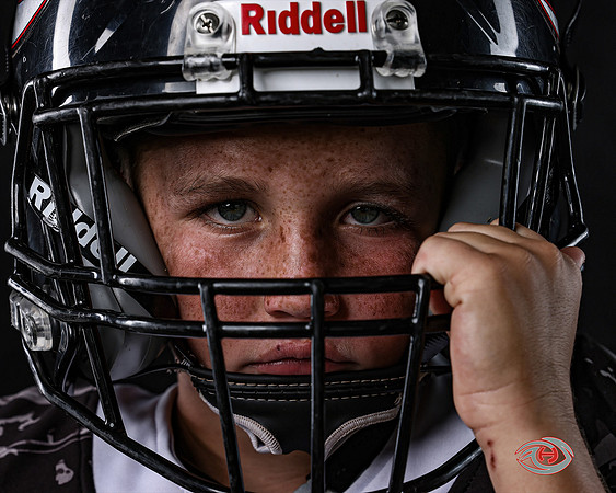 8U RED_Parks_Maximus_143A9248_HELMET_
