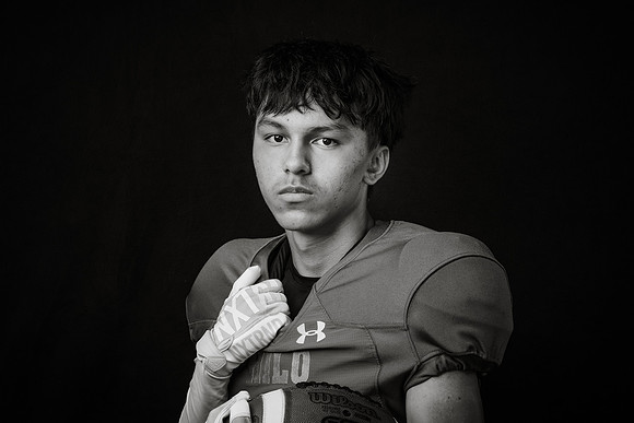 VARSITY_KIYAN_KAENA_143A0041bw