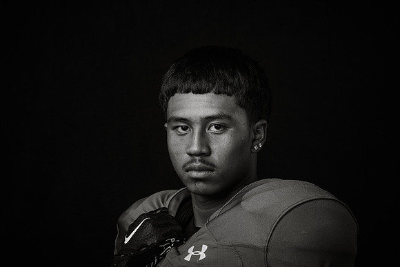 VARSITY_KAMAKANA BADON-DELLOMES_CHANCE_143A0031bw
