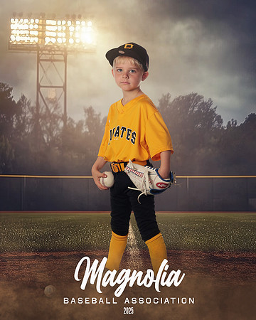 4_5U_Pirates_Brewer_Zachary_MAG25318_FIELD LIGHTS_
