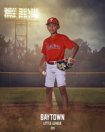 M1_Phillies_Hernandez_Raes_BAY13475_FIELDLIGHTS
