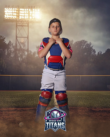 11U_MUIR_KADEN_CAM14823_FIELDLIGHTS