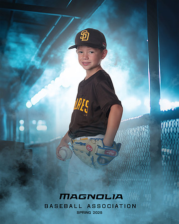 6U_Padres_Bybee_Benson_MAG26633_DUGOUT_