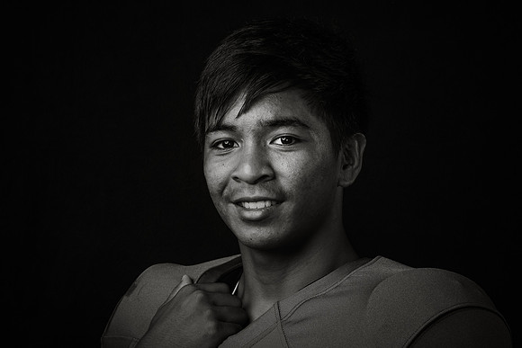 VARSITY_WELEHU ROQUE-KUAMOO_SETH_143A0023bw