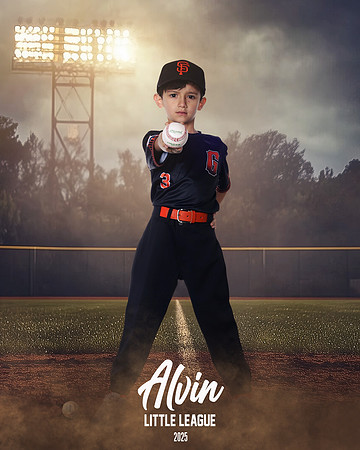 CP_GIANTS_8U_Chavez_Axton_CAM12804_FIELDLIGHTS