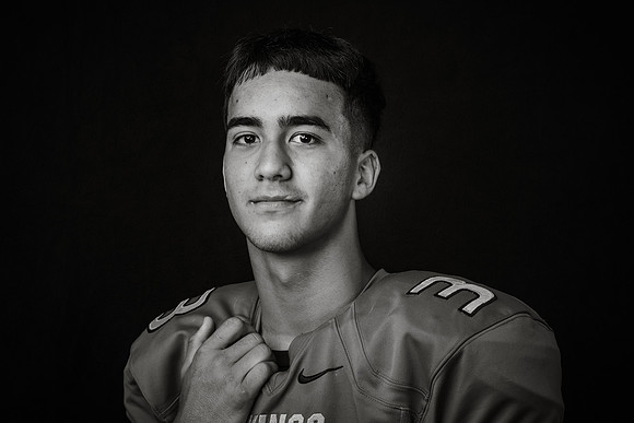 JRVARSITY_SAIKI_KEKOA_143A0009bw