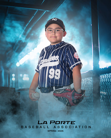 8U_Pinto_Yankees_Martinez_Zion_LP023717_DUGOUT