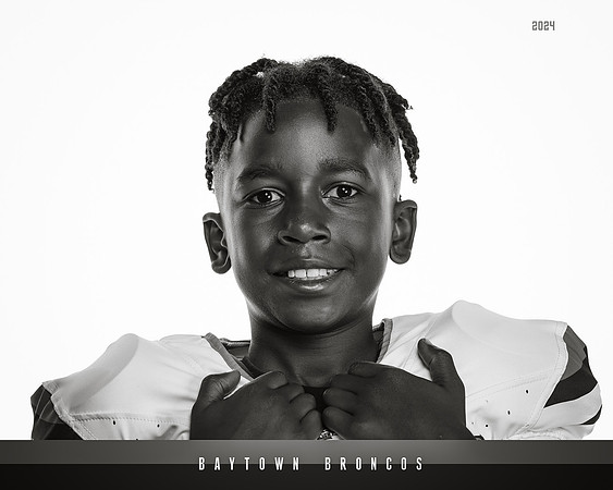 JR_Jones_Kyrie_hs_143A1537_HS_bw
