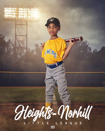 TB_BREWERS_Gray_Zier_HN021692_FIELDLIGHTS