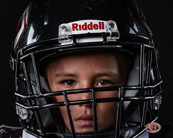 8U RED_Parks_Elias_143A9260_HELMET_